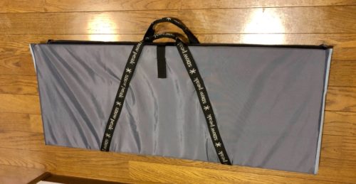 スノーピーク ワンアクションテーブル竹は折りたたむとこんなにコンパクト。